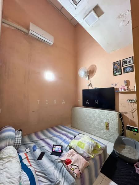 1.5-storey Terraced House for Sale in Ulu Tiram (Johor) - Tera Tan - Bedroom - PropertyGuru.com.my