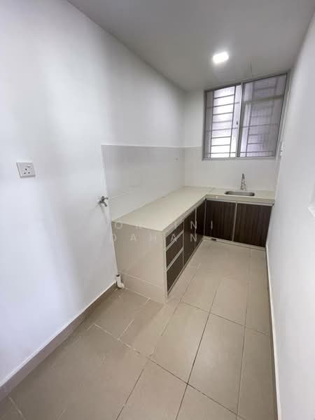 Service Residence for Sale at Platinum Lake PV 21 - Noraini Dahan - Kitchen - PropertyGuru.com.my