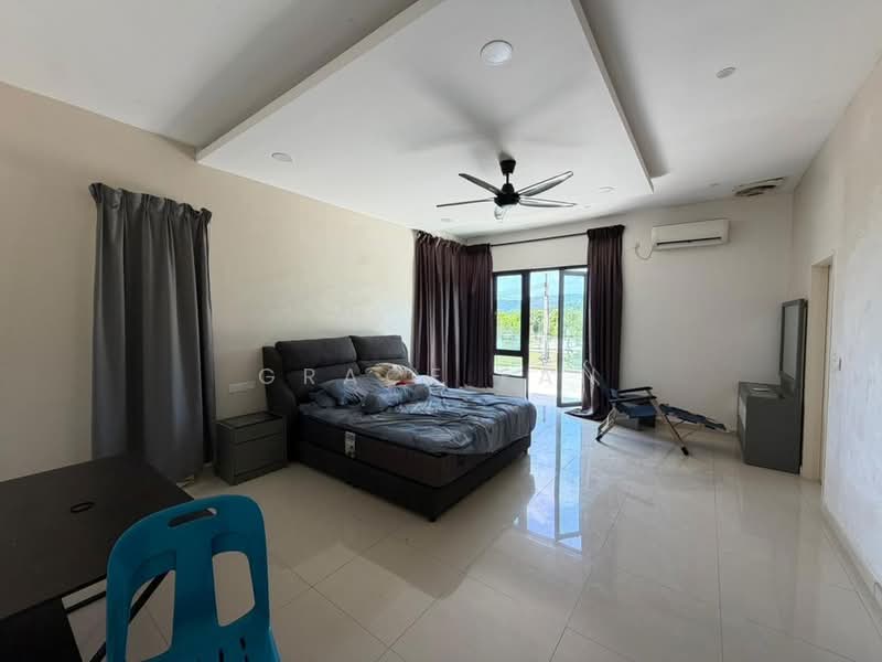 Rumah Teres 2 Tingkat untuk Disewa di Bandar Seri Impian (Kluang) - Grace Fan - Bedroom - PropertyGuru.com.my
