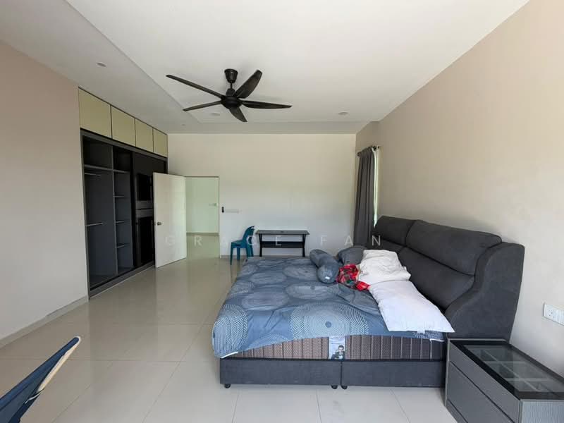 Rumah Teres 2 Tingkat untuk Disewa di Bandar Seri Impian (Kluang) - Grace Fan - Bedroom - PropertyGuru.com.my