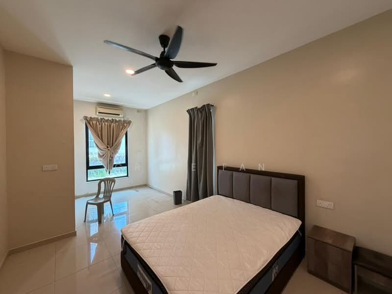Rumah Teres 2 Tingkat untuk Disewa di Bandar Seri Impian (Kluang) - Grace Fan - Bedroom - PropertyGuru.com.my