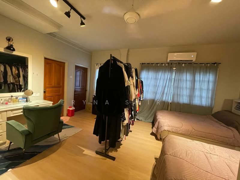 Bungalow for Sale in Kampung Semarak (Setapak) - Eryna Sairy - Bedroom - PropertyGuru.com.my