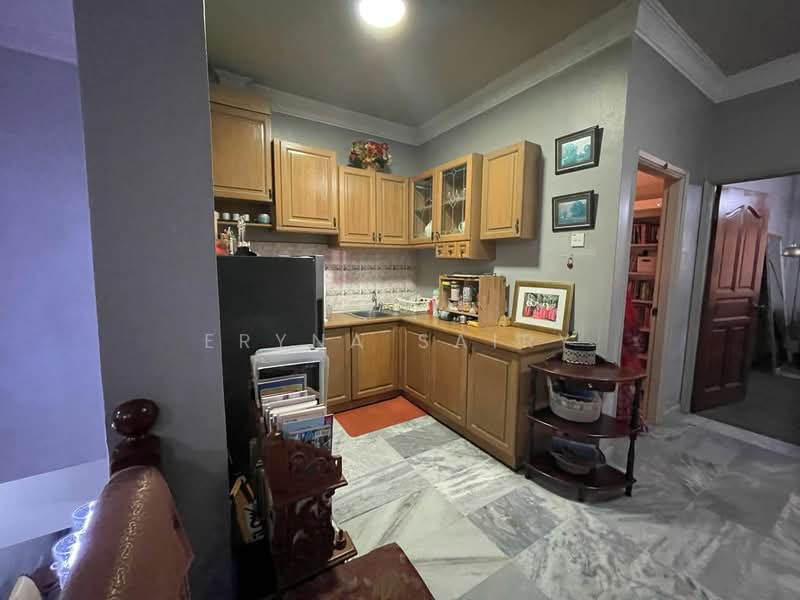 Bungalow for Sale in Kampung Semarak (Setapak) - Eryna Sairy - Kitchen - PropertyGuru.com.my