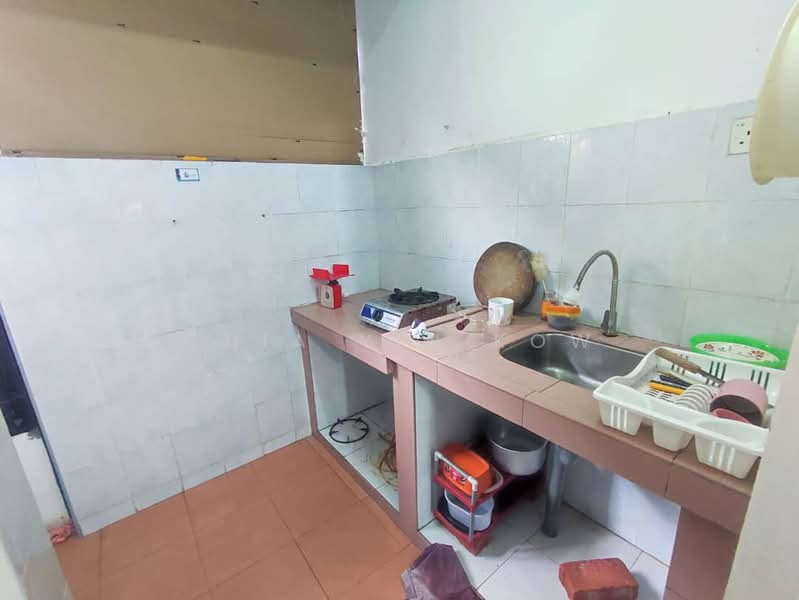 Terraced House for Rent in Taman Sri Kluang (Kluang) - Chia Yin Kow - Kitchen - PropertyGuru.com.my