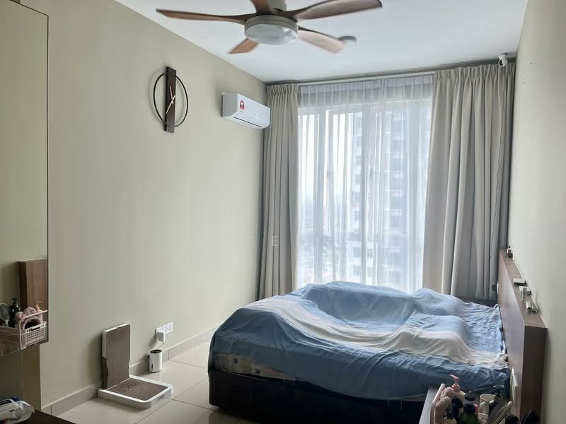 Service Residence for Sale at Meridin Bayvue Serviced Apartment - Lifen . - Bedroom - PropertyGuru.com.my