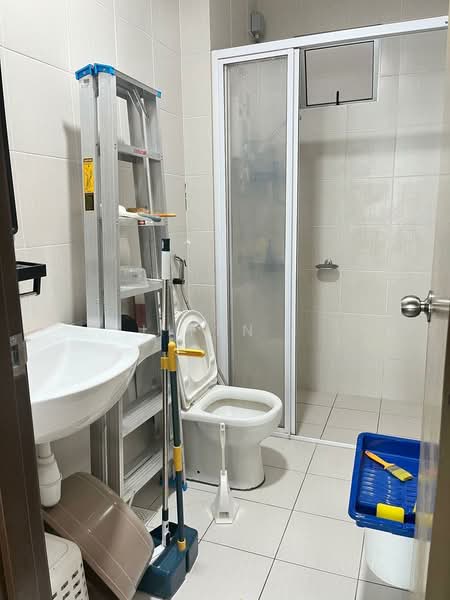 Service Residence for Sale at Meridin Bayvue Serviced Apartment - Lifen . - Bathroom - PropertyGuru.com.my