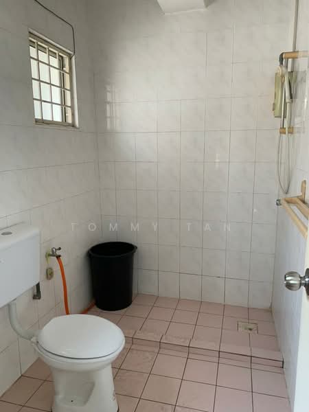 Vista Prima untuk Untuk Dijual - RM 275,000, Mac 2026 - Bathroom - PropertyGuru.com.my