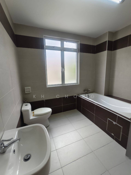 Semi-Detached House for Sale in Klang (Selangor) - KH Chong - Bathroom - PropertyGuru.com.my