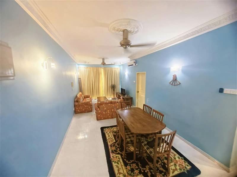 Kondominium untuk Disewa di Eden Seaview Condominium - Kwan KF - Living Room - PropertyGuru.com.my