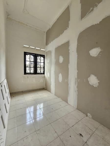 Commercial Bungalow for Rent in Taman Kebun Teh (Johor Bahru) - Liew Lih Yi - Interior - PropertyGuru.com.my