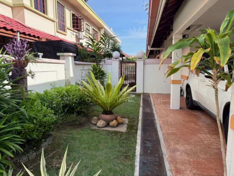 Link Bungalow for Sale in Petaling Jaya (Selangor) - Loo Judith - Exterior - PropertyGuru.com.my