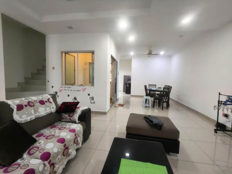 2-storey Terraced House for Sale in Taman Seri Austin (Tebrau) - Desmond Lew - Living Room - PropertyGuru.com.my