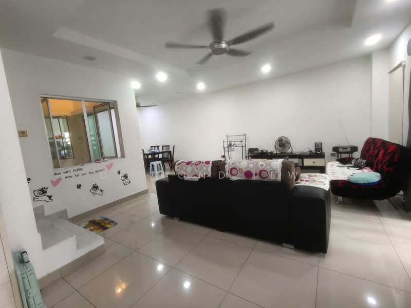 2-storey Terraced House for Sale in Taman Seri Austin (Tebrau) - Desmond Lew - Living Room - PropertyGuru.com.my