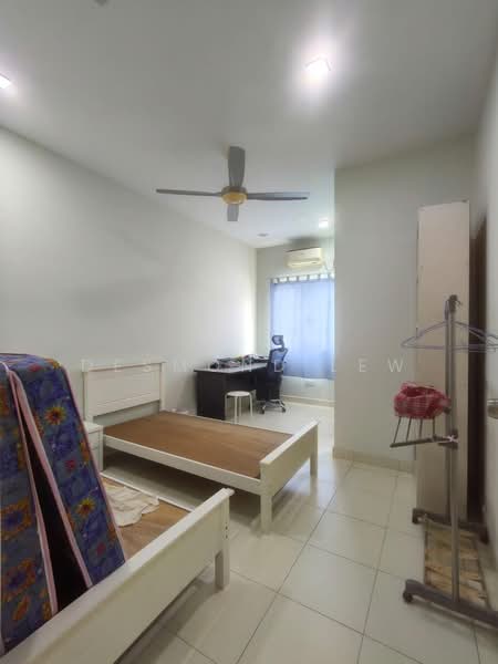 2-storey Terraced House for Sale in Taman Seri Austin (Tebrau) - Desmond Lew - Bedroom - PropertyGuru.com.my