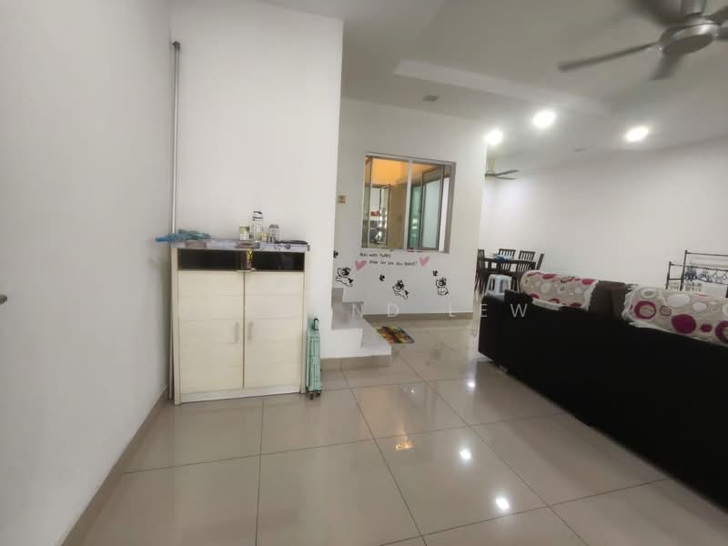2-storey Terraced House for Sale in Taman Seri Austin (Tebrau) - Desmond Lew - Living Room - PropertyGuru.com.my