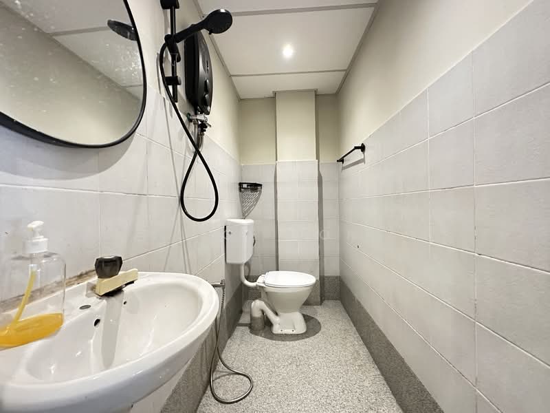 2-storey Terraced House for Rent in Jalan Ipoh (Kuala Lumpur) - Vince Yong - Bathroom - PropertyGuru.com.my