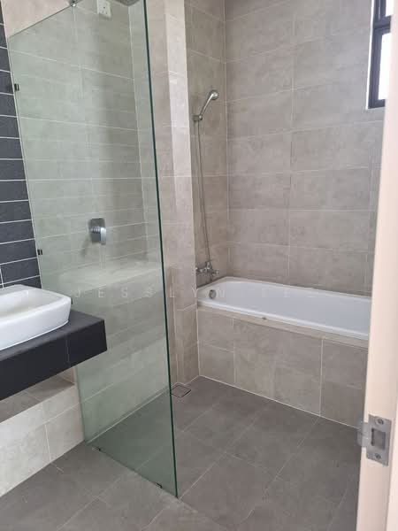 Semi-Detached House for Sale in Eco Majestic (Semenyih) - Jesslyn Lee - Bathroom - PropertyGuru.com.my