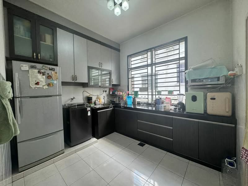 Setia Tropika Setias Tropikas@Caryota Square untuk Untuk Dijual - RM 899,000, Mac 2026 - Kitchen - PropertyGuru.com.my