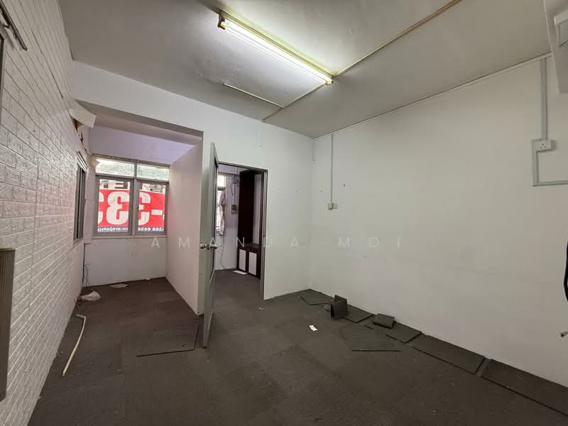 Shop / Office for Rent in Taman Molek (Johor Bahru) - Amanda Moi - Interior - PropertyGuru.com.my