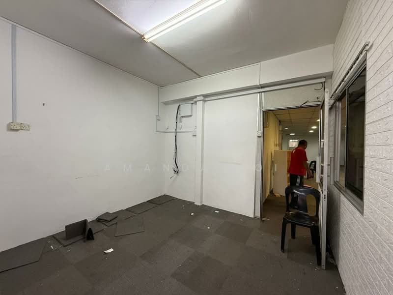 Shop / Office for Rent in Taman Molek (Johor Bahru) - Amanda Moi - Interior - PropertyGuru.com.my