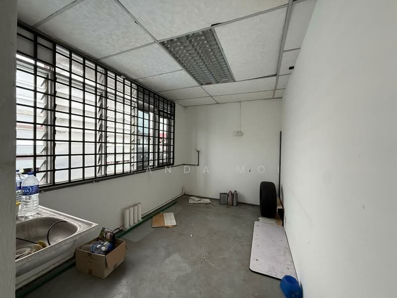 Shop / Office for Rent in Taman Molek (Johor Bahru) - Amanda Moi - Interior - PropertyGuru.com.my