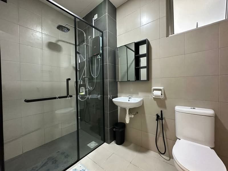 SkyLake Residence untuk Untuk Disewa - RM 2,599 /bulan, Mac 2026 - Bathroom - PropertyGuru.com.my