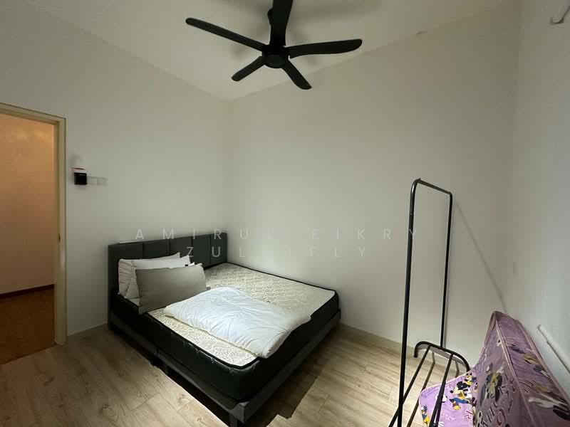 Lakefront Homes untuk Untuk Disewa - RM 2,000 /bulan, Mac 2026 - Bedroom - PropertyGuru.com.my