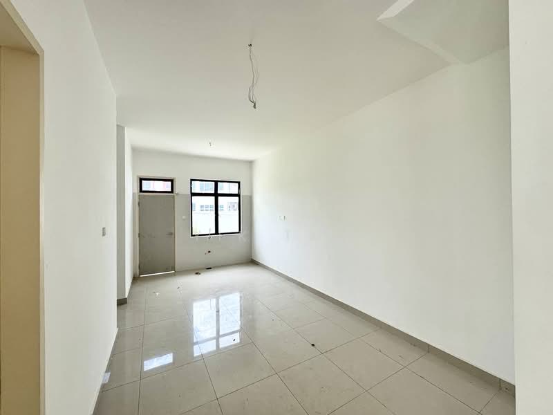 Cluster House for Sale in Taman Mount Austin (Tebrau) - Yik Tat - Interior - PropertyGuru.com.my