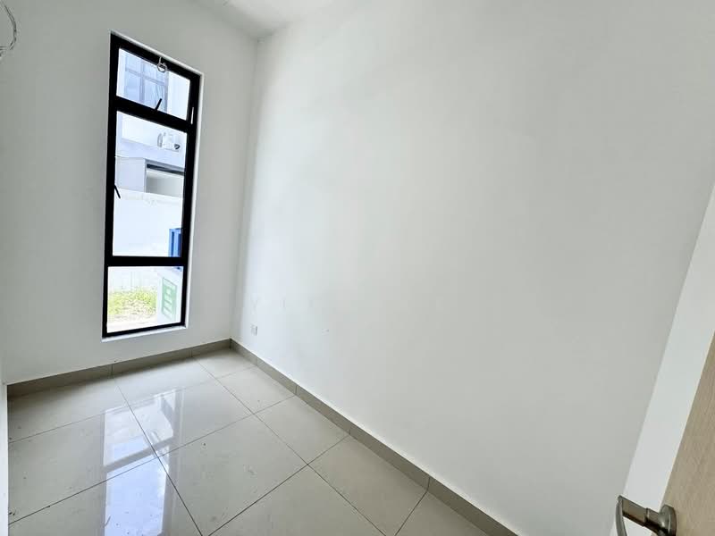 Cluster House for Sale in Taman Mount Austin (Tebrau) - Yik Tat - PropertyGuru.com.my