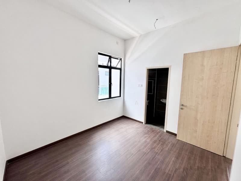 Cluster House for Sale in Taman Mount Austin (Tebrau) - Yik Tat - PropertyGuru.com.my