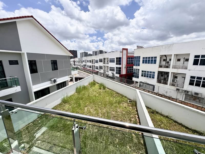 Cluster House for Sale in Taman Mount Austin (Tebrau) - Yik Tat - PropertyGuru.com.my