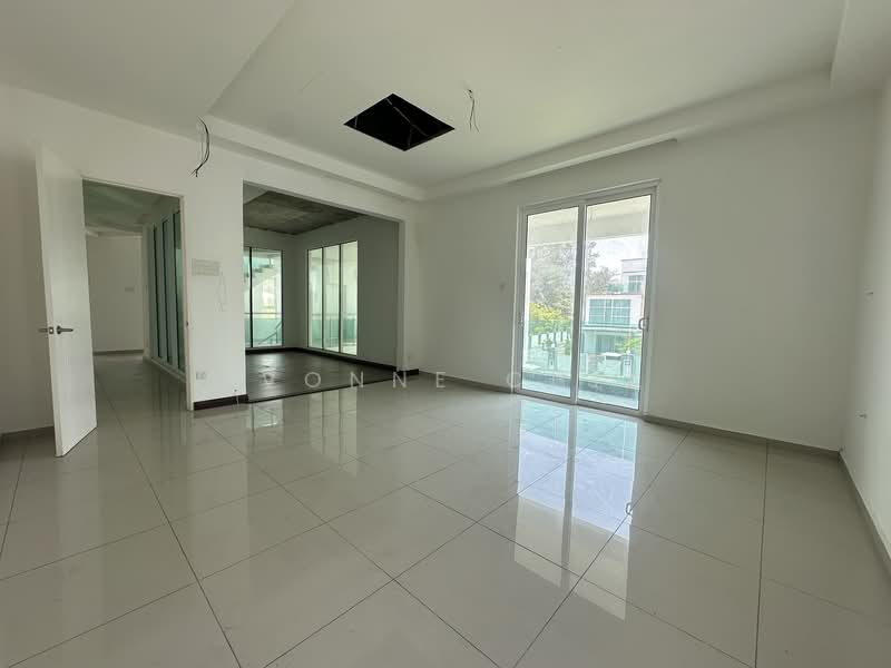 Bungalow for Sale in Taman Klebang Utama (Klebang) - Yvonne Chia - Living Room - PropertyGuru.com.my