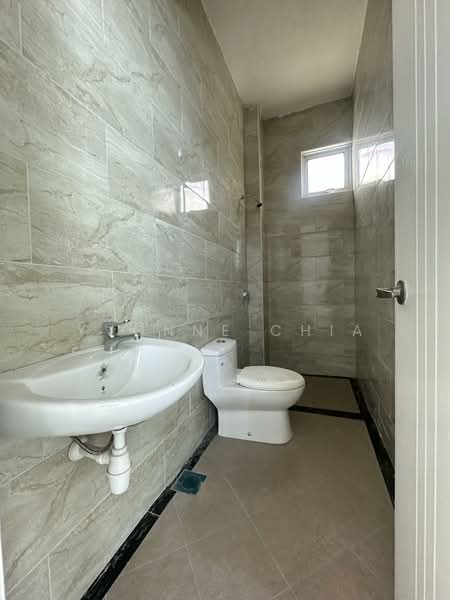 Bungalow for Sale in Taman Klebang Utama (Klebang) - Yvonne Chia - Bathroom - PropertyGuru.com.my
