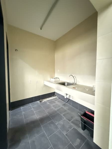 Bukit Kemuning Industrial Park untuk Untuk Disewa - RM 7,700 /bulan, Mac 2026 - Kitchen - PropertyGuru.com.my