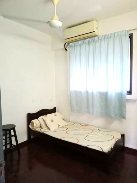 Desa Rahmat (Graceland Villa) untuk Untuk Disewa - RM 1,200 /bulan, Mac 2026 - Bedroom - PropertyGuru.com.my