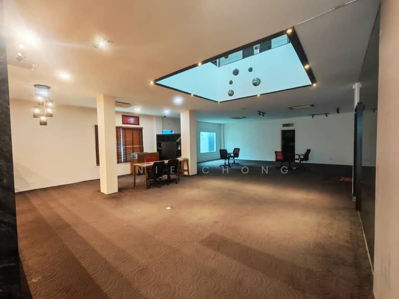 Showroom / Gallery / Retail. 2min to LDP Highway (500m) LRT (900m) Bandar Puteri Puchong (2km) untuk Untuk Disewa - RM 25,000 /bulan, Apr 2026 - Interior - PropertyGuru.com.my