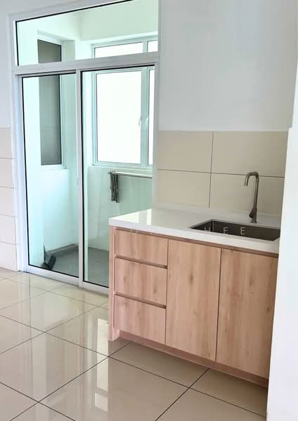 Starhill Luxury Residence untuk Untuk Disewa - RM 2,000 /bulan, Mac 2026 - Kitchen - PropertyGuru.com.my