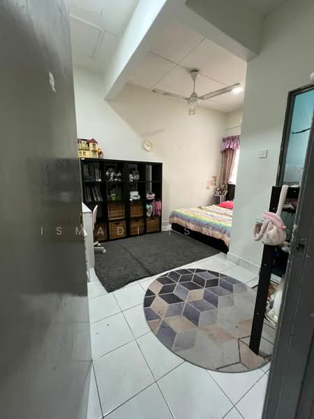 Terraced House for Sale in Shah Alam (Selangor) - Ismadi Ismail - Bedroom - PropertyGuru.com.my