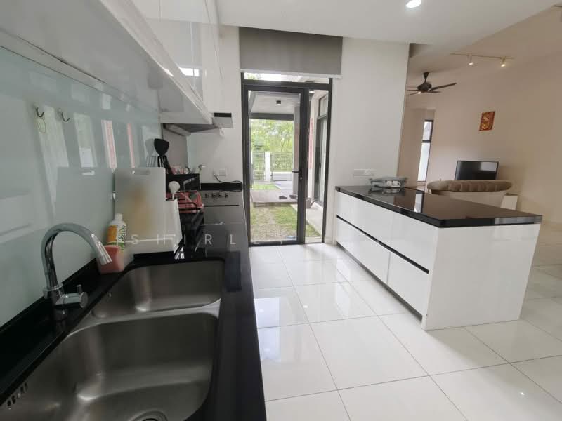2-storey Terraced House for Sale in Medini (Iskandar Puteri (Nusajaya)) - Shirley Pang - Kitchen - PropertyGuru.com.my