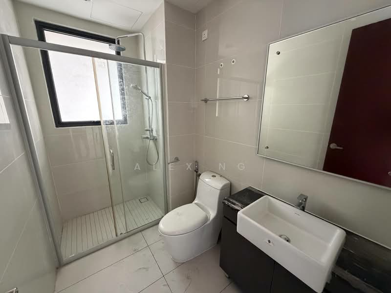 Condominium for Sale at Kings Bay @ Country Garden Danga Bay - Alex Ng - Bathroom - PropertyGuru.com.my