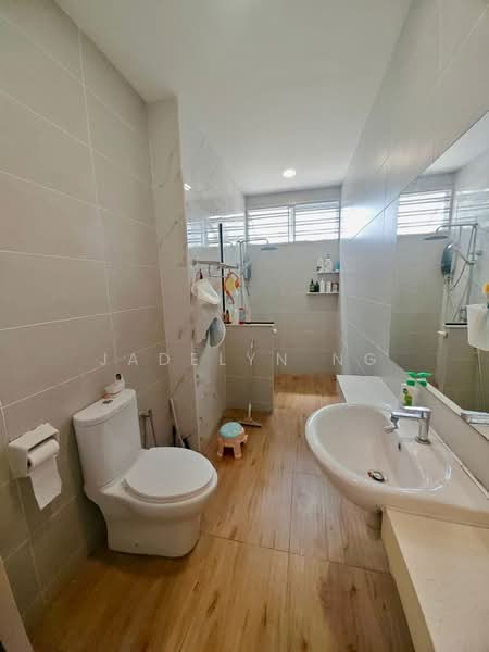 2-storey Terraced House for Sale in Bandar Putra (Kulai) - Jadelyn Ng - Bathroom - PropertyGuru.com.my