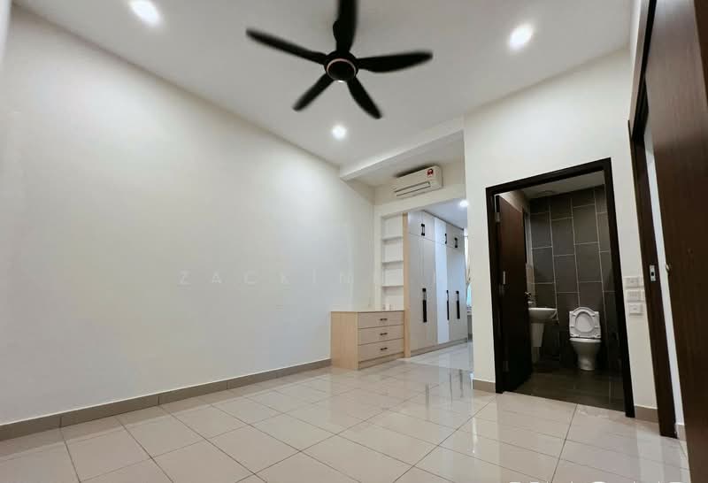 2-storey Terraced House for Sale in Bandar Bukit Raja (Klang) - Zackinn Hoi - Bedroom - PropertyGuru.com.my