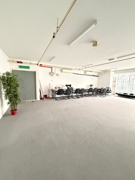 Kedai / Pejabat untuk Dijual di Seri Kembangan (Selangor) - Janet Au - Interior - PropertyGuru.com.my