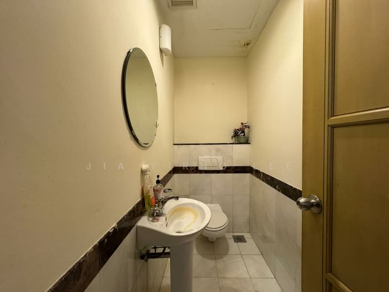 Service Residence for Sale at 3 Kia Peng - Jia Yirng Lee - Bathroom - PropertyGuru.com.my