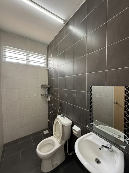 Kulai Kulai Kulai untuk Untuk Disewa - RM 1,800 /bulan, Mac 2026 - Bathroom - PropertyGuru.com.my