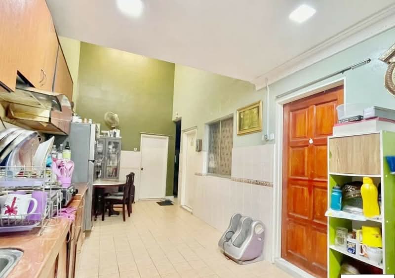 1-storey Terraced House for Sale in Bandar Bukit Raja (Klang) - Zackinn Hoi - Kitchen - PropertyGuru.com.my