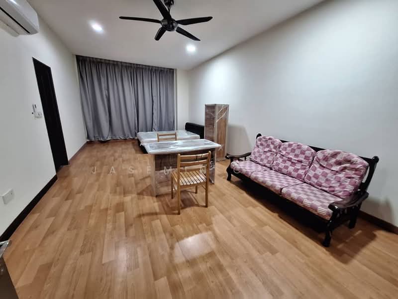 3-storey Terraced House for Rent in Prima Selayang (Selayang) - Jasemin Chia - Living Room - PropertyGuru.com.my