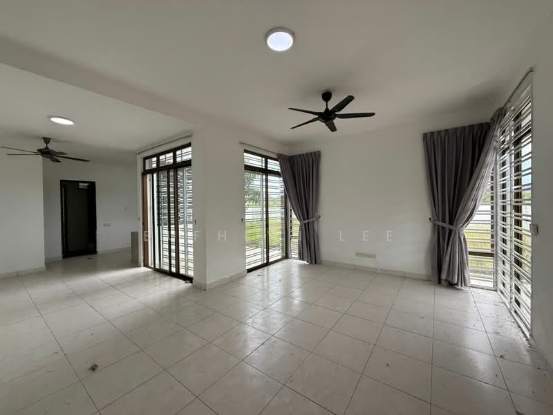 Cluster House for Sale in Setia Tropika (Johor Bahru) - Eufhlyn Lee - Living Room - PropertyGuru.com.my