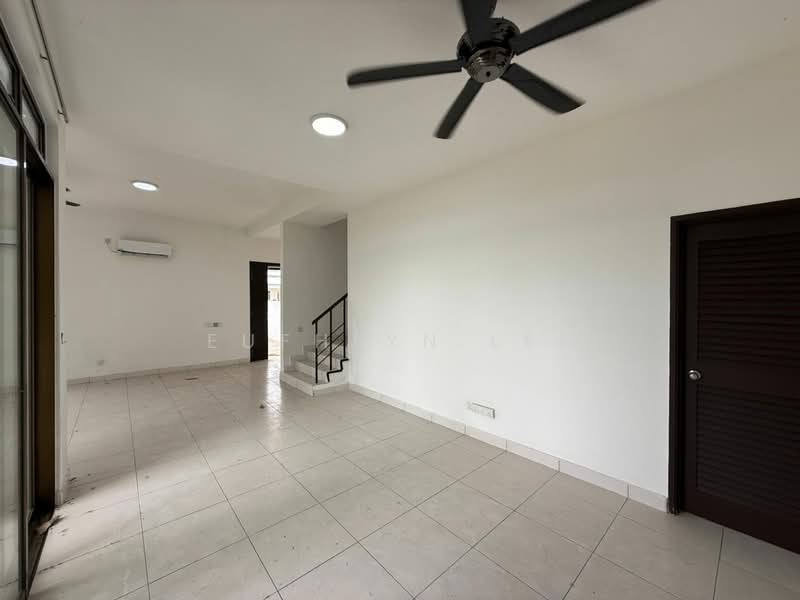 Cluster House for Sale in Setia Tropika (Johor Bahru) - Eufhlyn Lee - Living Room - PropertyGuru.com.my