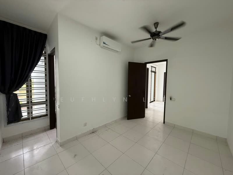 Cluster House for Sale in Setia Tropika (Johor Bahru) - Eufhlyn Lee - Bedroom - PropertyGuru.com.my